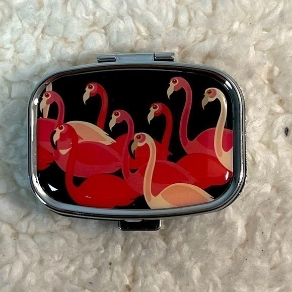 Kikkerland “Flamingo” Pill Box + Mirror - Picture 1 of 5